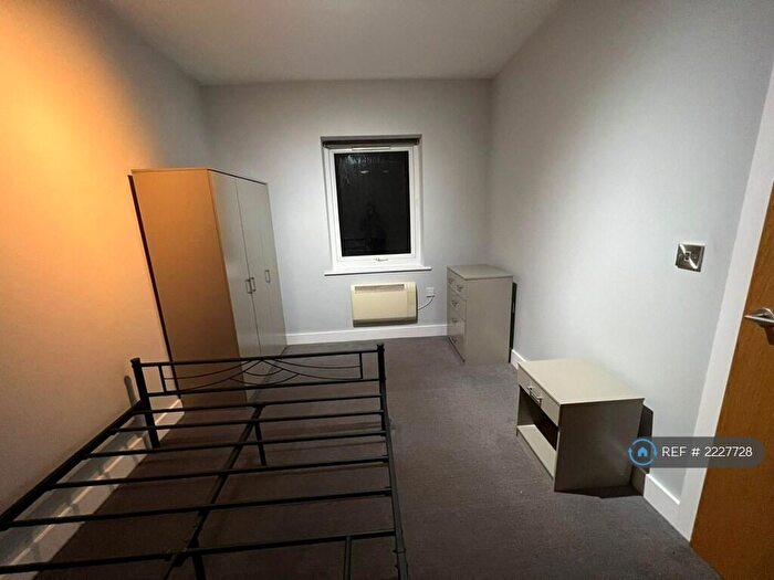 2 Bedroom Flat To Rent In Georgia Avenue, Manchester, M20