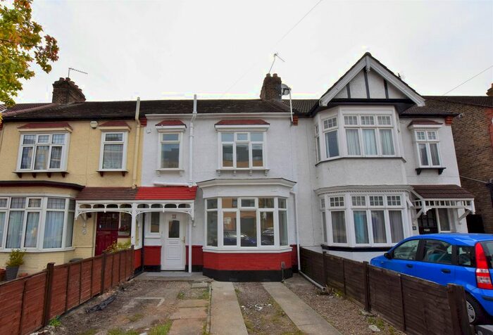 3 Bedroom Terraced House To Rent In Clarence Avenue, Ilford, Essex IG2