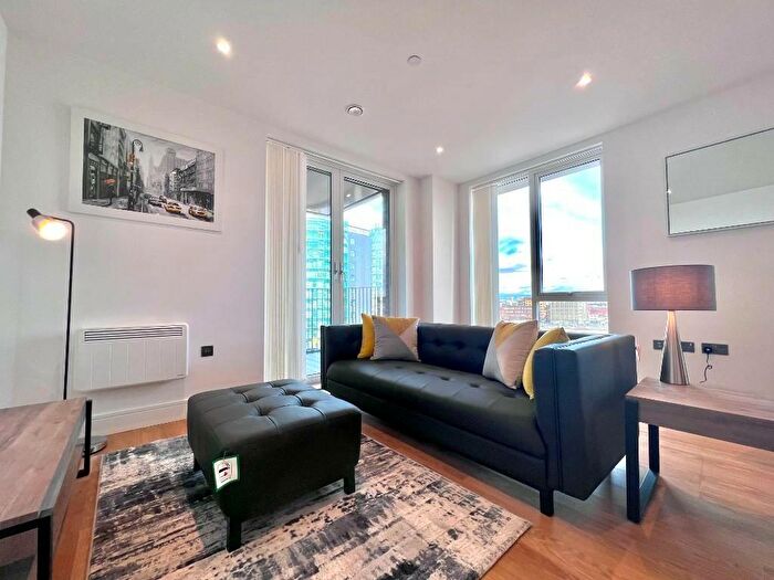 3 Bedroom Flat For Sale In East Timber Yard, Pershore Street, Birmingham, B5