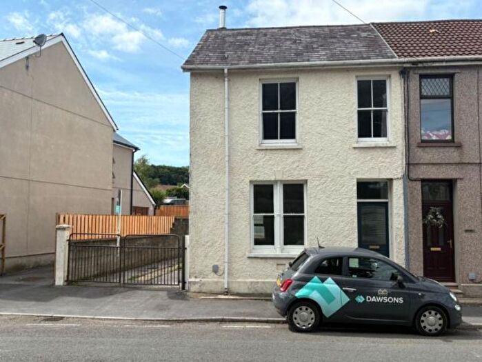 3 Bedroom Semi-Detached House To Rent In Bryngwili Road, Hendy, SA4