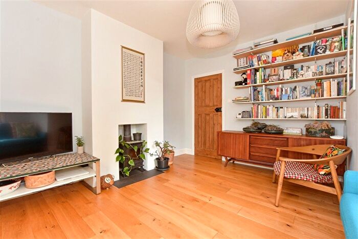 3 Bedroom Detached Bungalow For Sale In Granville Rise, Totland Bay, Isle Of Wight, PO39