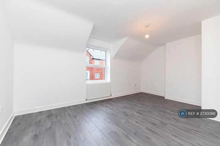 1 Bedroom Flat To Rent In Newton Road, Rushden, NN10