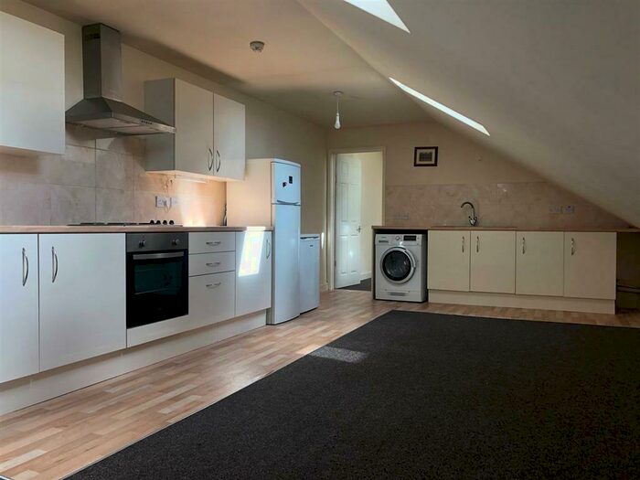 1 Bedroom Flat To Rent In Mansfield Road, Sutton-In-Ashfield, NG17