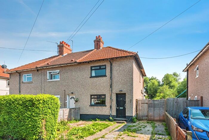 2 Bedroom End Of Terrace House For Sale In Radcliffe Road, Oxford, OX4