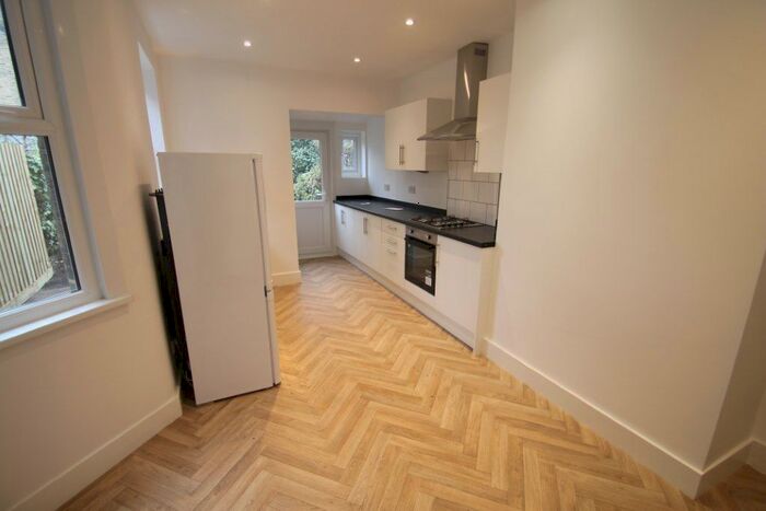3 Bedroom Property To Rent In Bolton Road, Stratford, E15