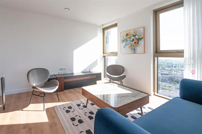 1 Bedroom Apartment To Rent In *Flat Share* One Thames Quay, Marsh Wall, London, E14