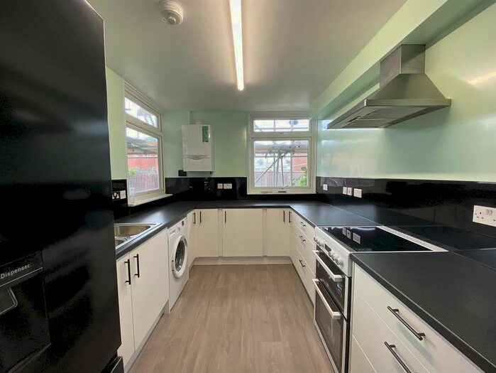 4 Bedroom Terraced House To Rent In Nuns Way, Cambridge, CB4