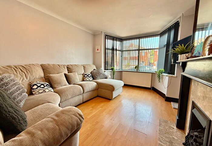 3 Bedroom End Of Terrace House For Sale In Albemarle Avenue, Elson, PO12