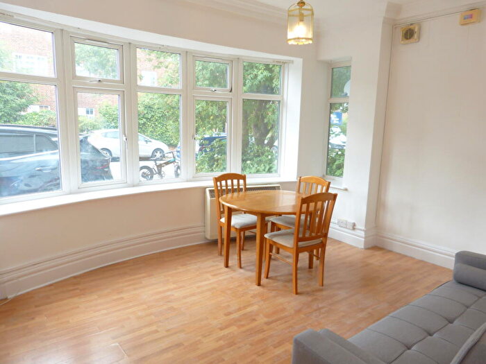1 Bedroom Flat To Rent In Beechcroft Avenue, London, NW11