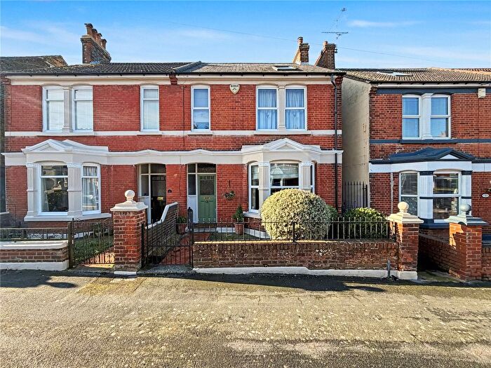 4 Bedroom Semi Detached House For Sale In Cleave Road, Gillingham, Kent, ME7