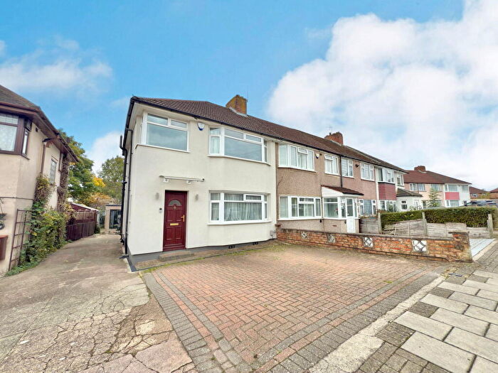 3 Bedroom End Of Terrace House For Sale In Stox Mead, Harrow, HA3