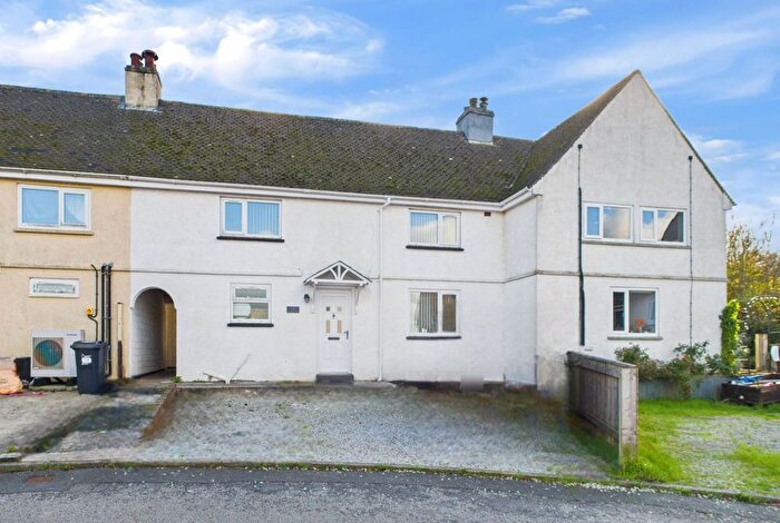 4 Bedroom Terraced House For Sale In Hollong Park, Antony, PL11