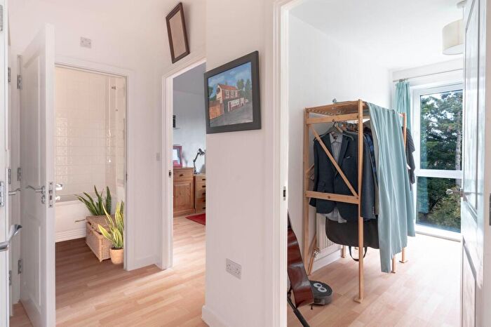 2 Bedroom Apartment For Sale In Spring Drive, Trumpington, CB2