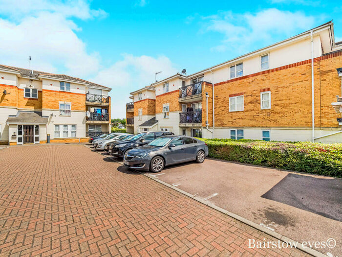 2 Bedroom Flat To Rent In Champness Road, Barking, IG11