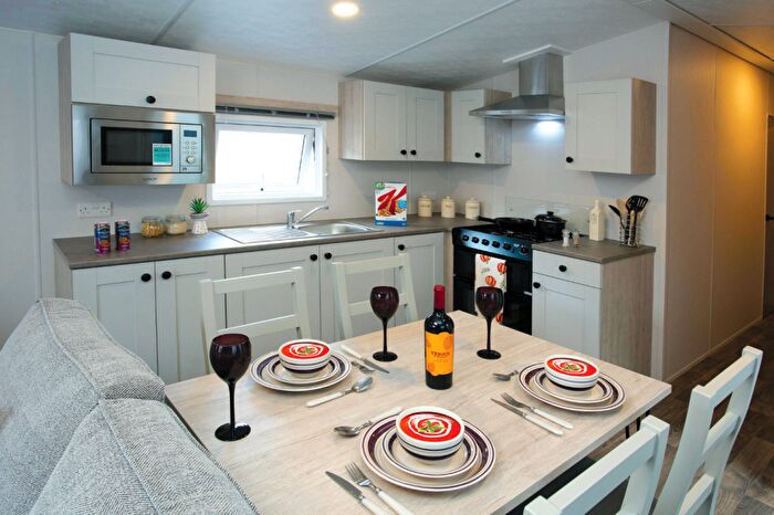 2 Bedroom Caravan For Sale In Garton, Ayr, KA6