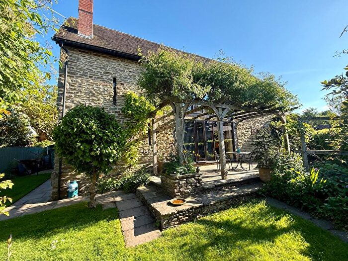 3 Bedroom Barn Conversion For Sale In Perton, Stoke Edith, Hereford, HR1