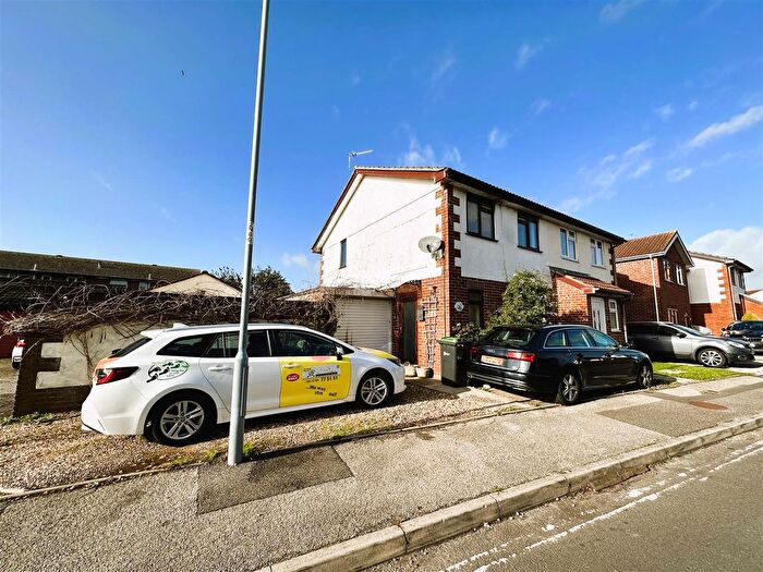 3 Bedroom Semi-Detached House For Sale In Nightingale Drive, Broadwey, Weymouth, Dorset, DT3