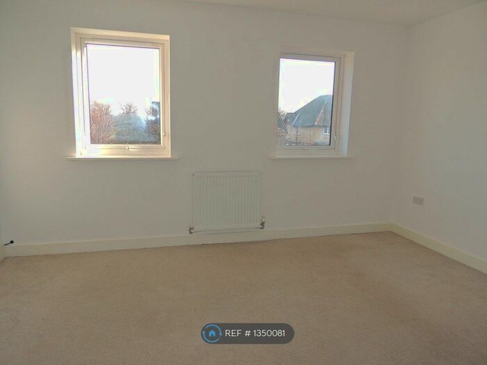 3 Bedroom Terraced House To Rent In Stables Way, WathUponDearne