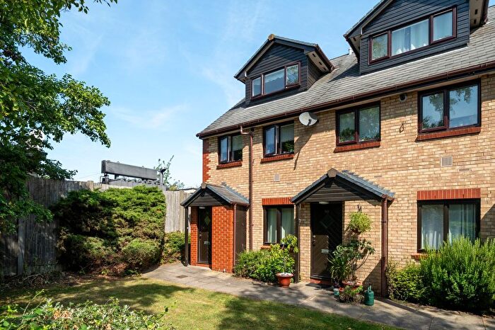 2 Bedroom Flat For Sale In Sleaford Street, Cambridge, CB1