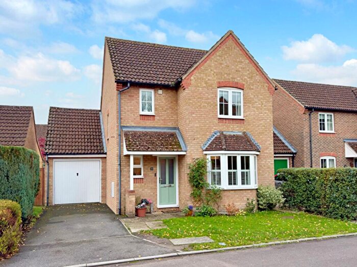 3 Bedroom Detached House For Sale In Bishops Orchard, East Hagbourne, OX11