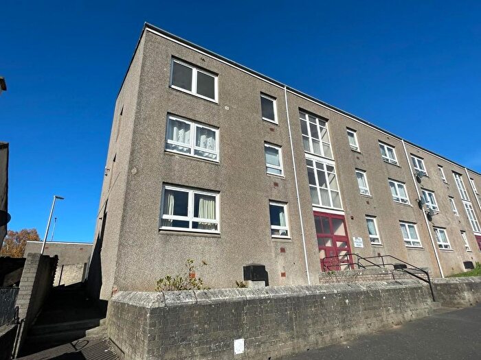 2 Bedroom Flat For Sale In Prinlaws Road, Leslie, KY6