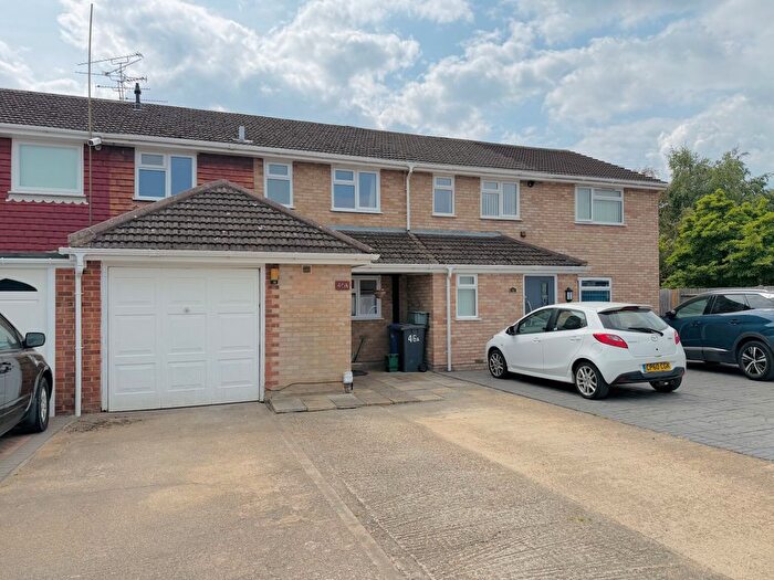 3 Bedroom Terraced House To Rent In Christchurch Drive, Blackwater, GU17