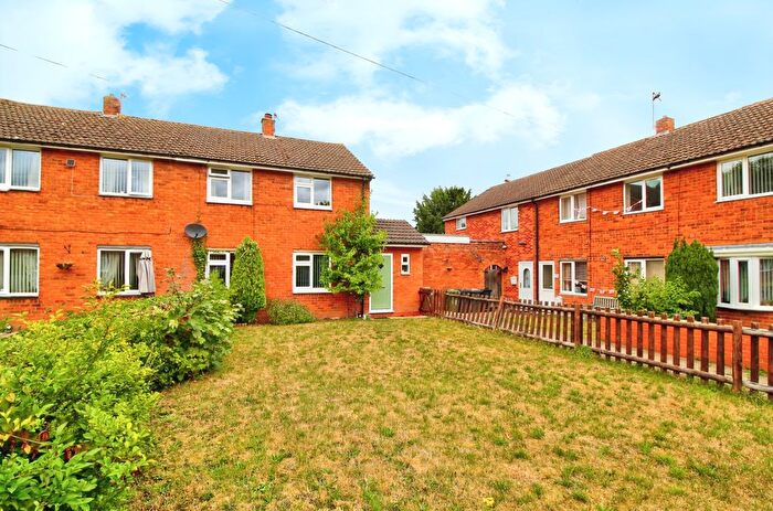3 Bedroom Semi-Detached House For Sale In Hermitage Way, Stourport-On-Severn, DY13