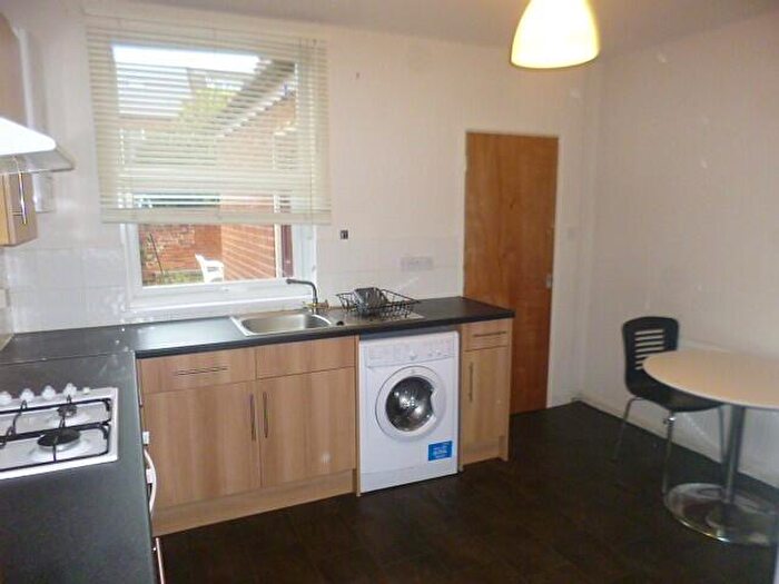 2 Bedroom Terraced House To Rent In Hawthorne Grove, Beeston, NG9