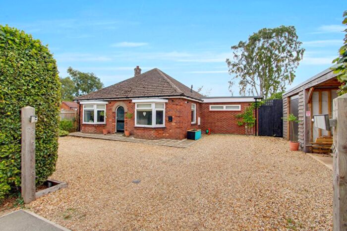 3 Bedroom Detached Bungalow For Sale In Station Road, Long Sutton, PE12