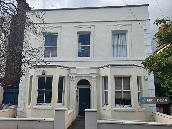 2 Bedroom Flat To Rent In Russell Terrace, Leamington Spa, CV31