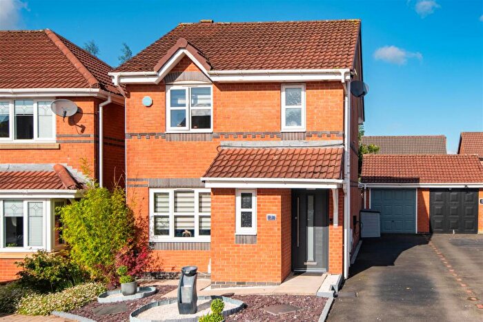 3 Bedroom Detached House For Sale In Cyclamen Close, Leyland, PR25