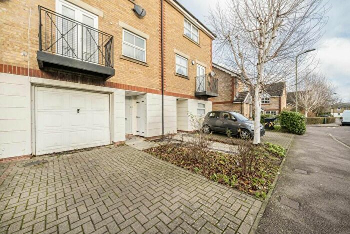 3 Bedroom House To Rent In Ribblesdale Avenue, New Southgate, N11