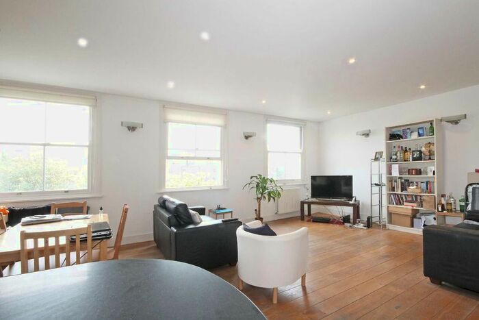 3 Bedroom Flat To Rent In Cromwell Road, London, SW5