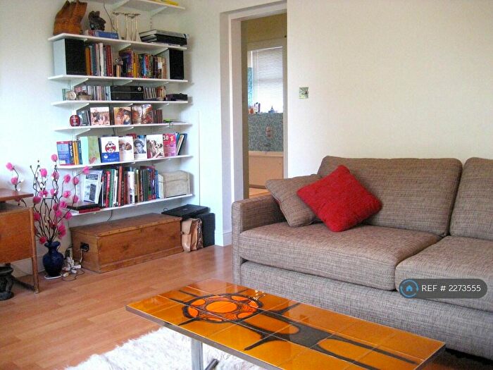1 Bedroom Flat To Rent In Burnham Estate, London, E2