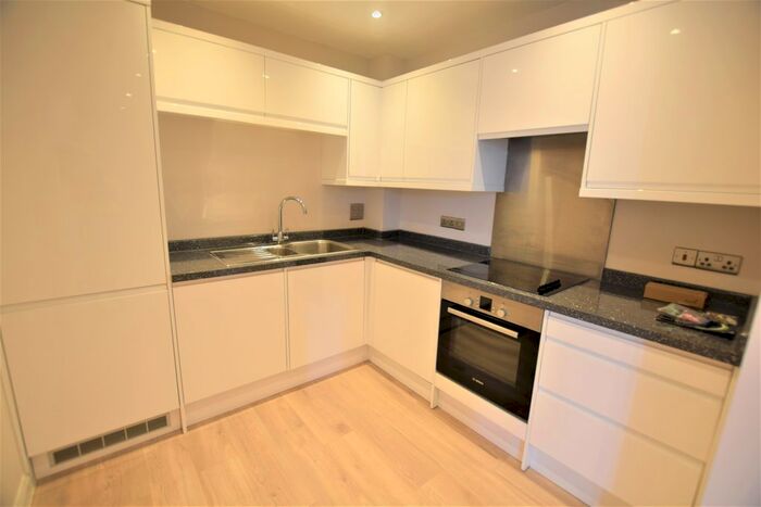 1 Bedroom Flat To Rent In High Street, Camberley GU15