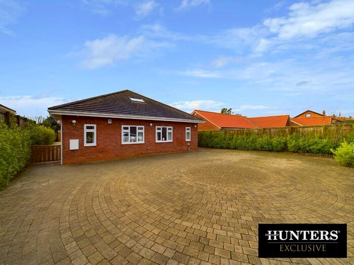 3 Bedroom Detached Bungalow For Sale In Green Lane, Bempton, Bridlington, YO15