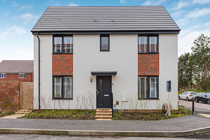 3 Bedroom Detached House For Sale In Cherry Croft, Wantage, OX12