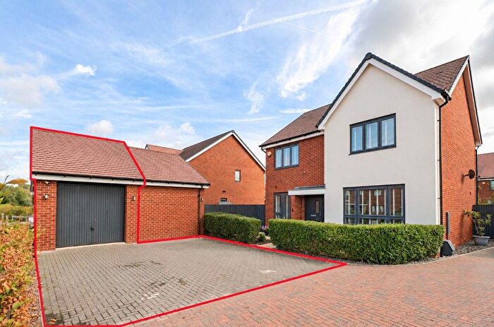 4 Bedroom Detached House For Sale In Lovell Grange, Wootton, Bedford, MK43