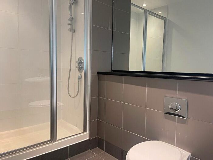 2 Bedroom Apartment To Rent In Gateway North, Leeds City Centre, LS9