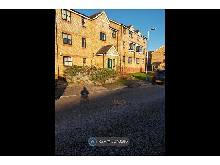 1 Bedroom Flat To Rent In Lovedrive, Burnham, SL2