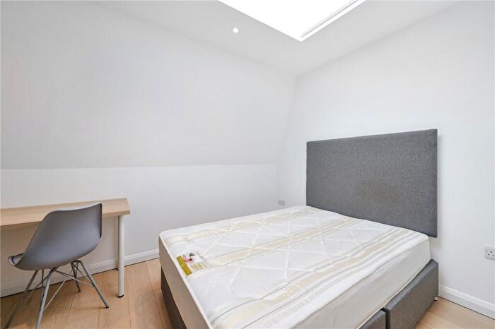 4 Bedroom Terraced House To Rent In Three Colt Street, London, E14