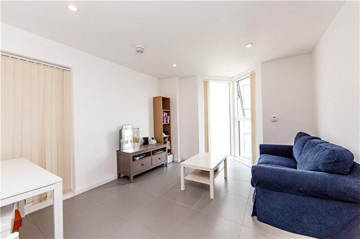 Apartment To Rent In Dance Square, London, EC1V