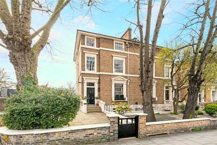 3 Bedroom Flat To Rent In Warwick Avenue, Little Venice, London, W9