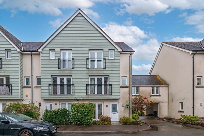 4 Bedroom Property To Rent In The Moors, Redhill, RH1
