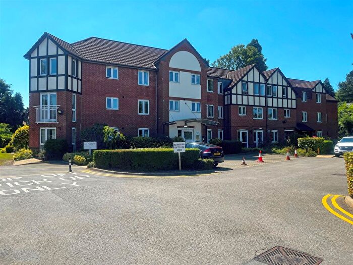 1 Bedroom Flat For Sale In Ella Court, Kirk Ella, Hull, HU10