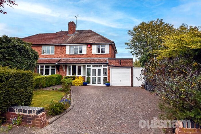 3 Bedroom Semi-Detached House For Sale In Chesterwood Road, Kings Heath, Birmingham, B13