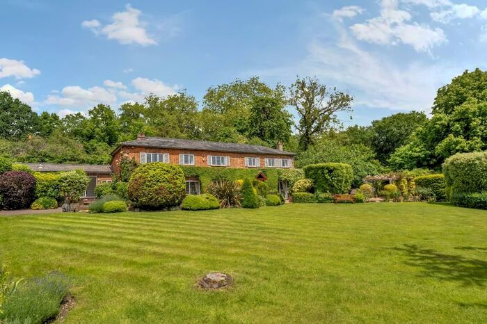 5 Bedroom Detached House To Rent In Stanmore, Harrow, HA7