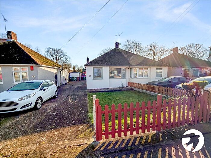2 Bedroom Bungalow For Sale In Riverside Road, Sidcup, Kent, DA14