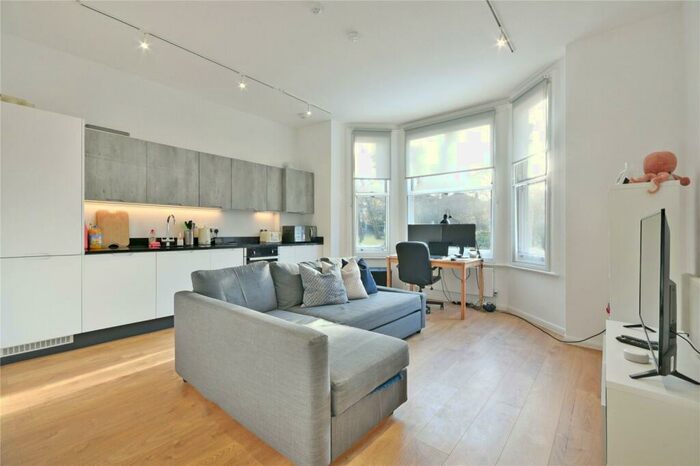 1 Bedroom Flat To Rent In Charlton Road, Greenwich, SE3