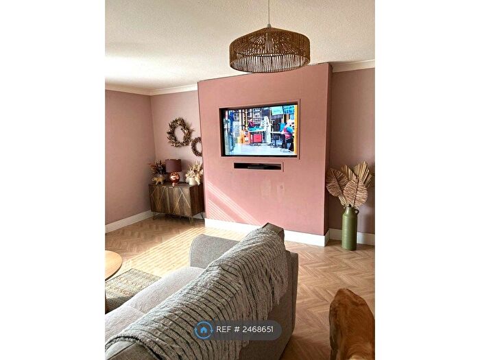 2 Bedroom Flat To Rent In Linden Avenue, Broadstairs, CT10